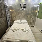 Luxury Paul Apartment Green, Private & Accessible